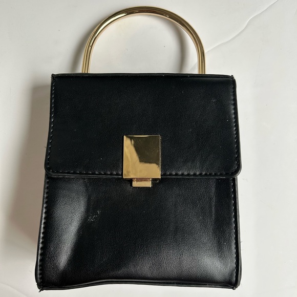 Fancy Faux leather black bag - Picture 2 of 5